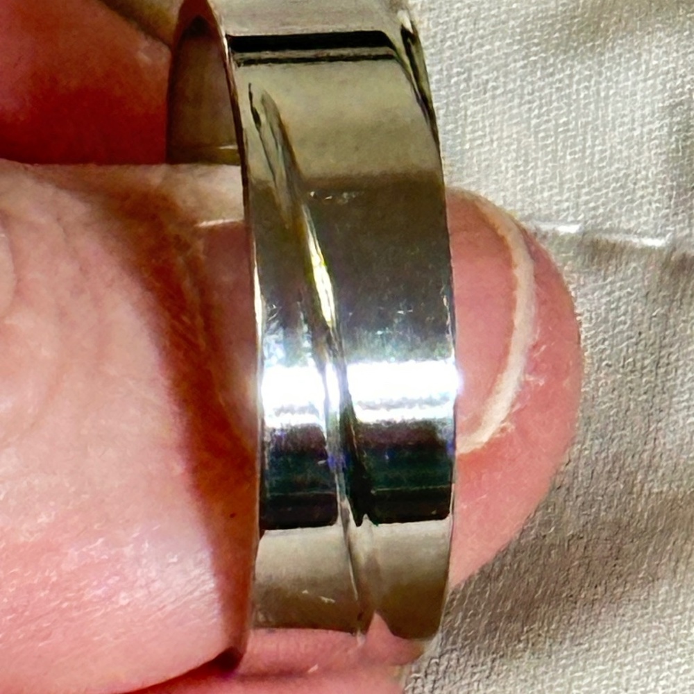 Stainless steel band, Polished, diagonal line goes all the way around. NWOT - Picture 5 of 11